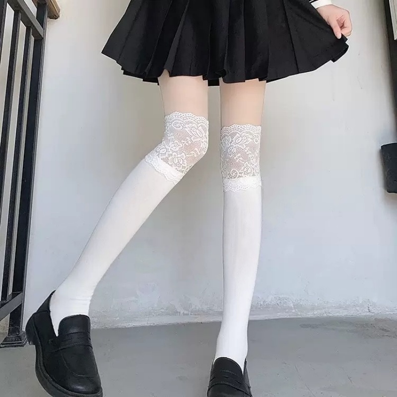 Boot Sock Slouchy - Kaus Kaki Setinggi Betis Berenda Putih